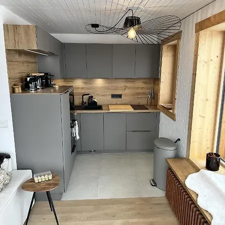 Appartement 2 *